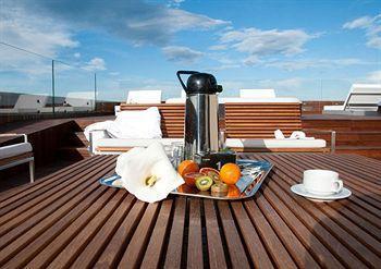Commodore Hotel 4*